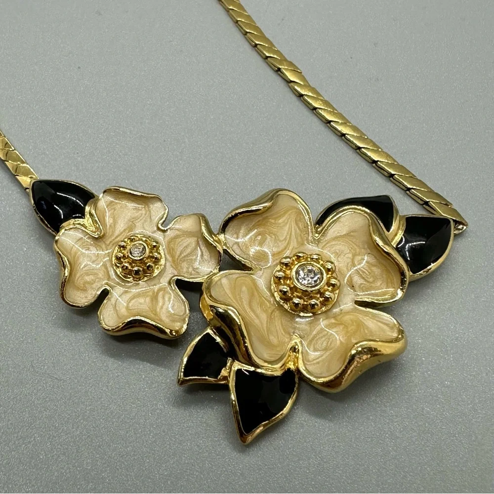 Trifari Vintage Dogwood Necklace -Crown Trifari